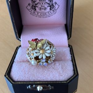 JUICY COUTURE RING size 6